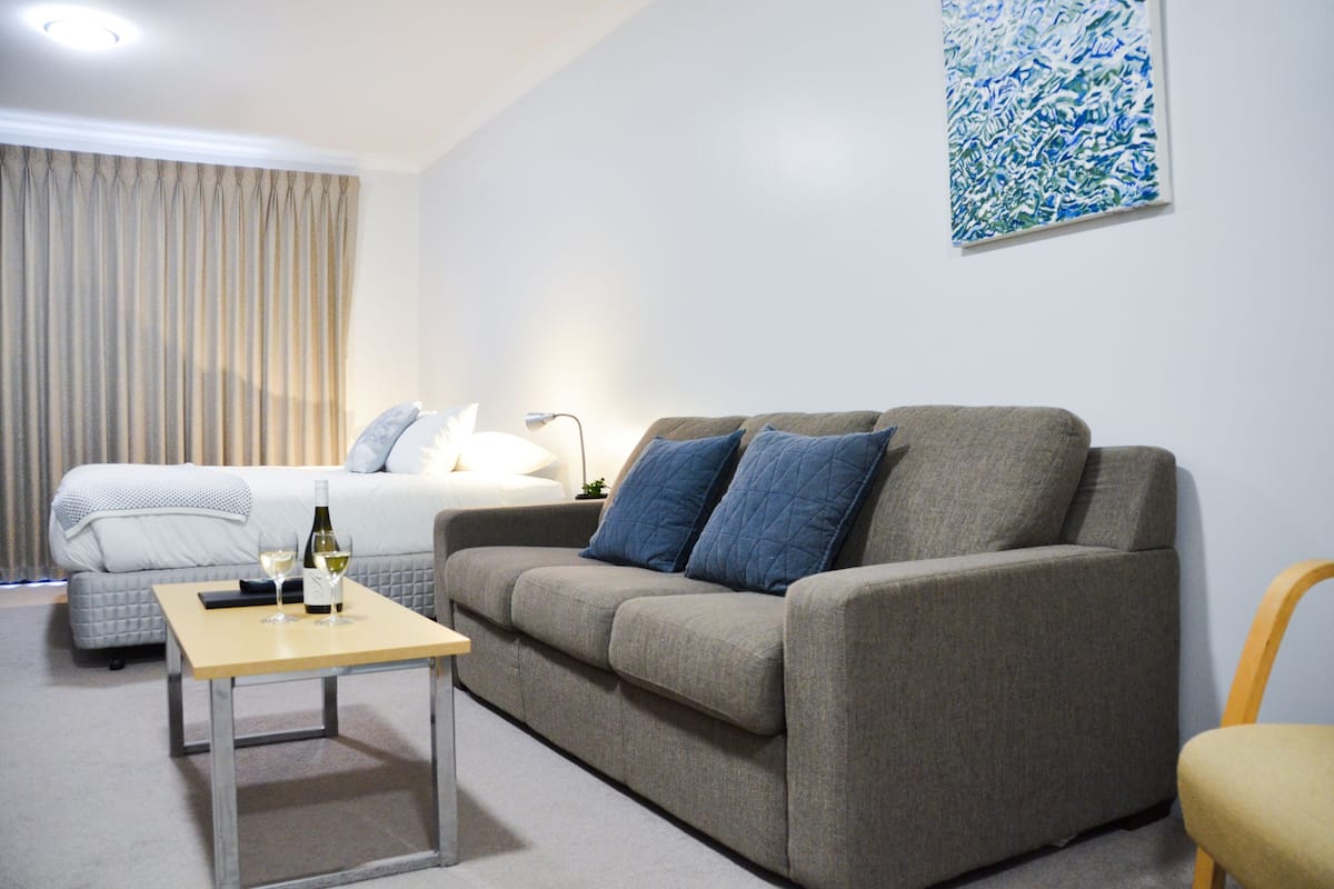 Studio Apartment | Down duvets, in-room safe, blackout curtains, soundproofing