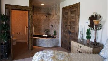 Deluxe House, Multiple Bedrooms | 9 bedrooms, Frette Italian sheets, premium bedding, memory foam beds