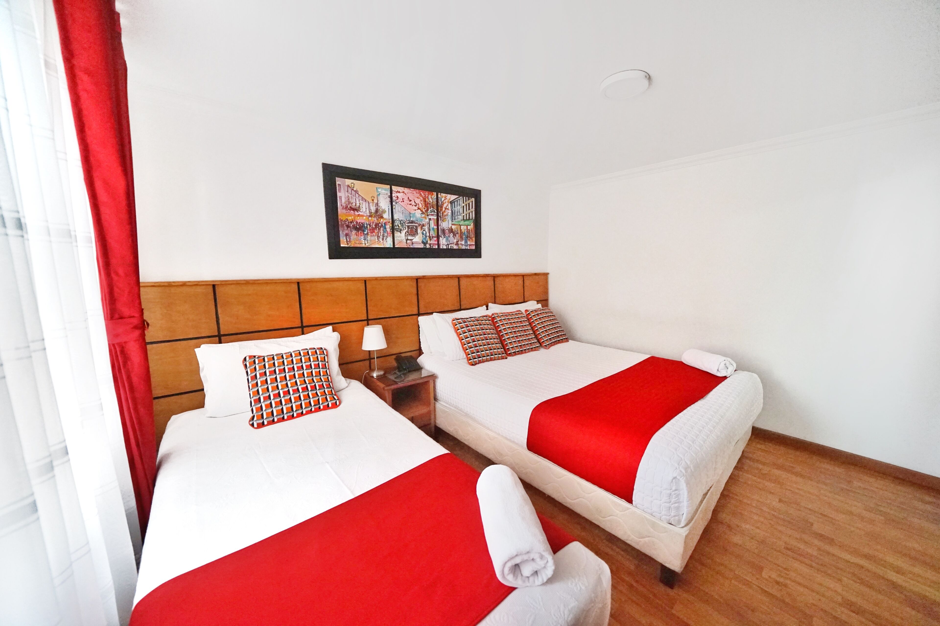 Foto - Hotel Embajada Real