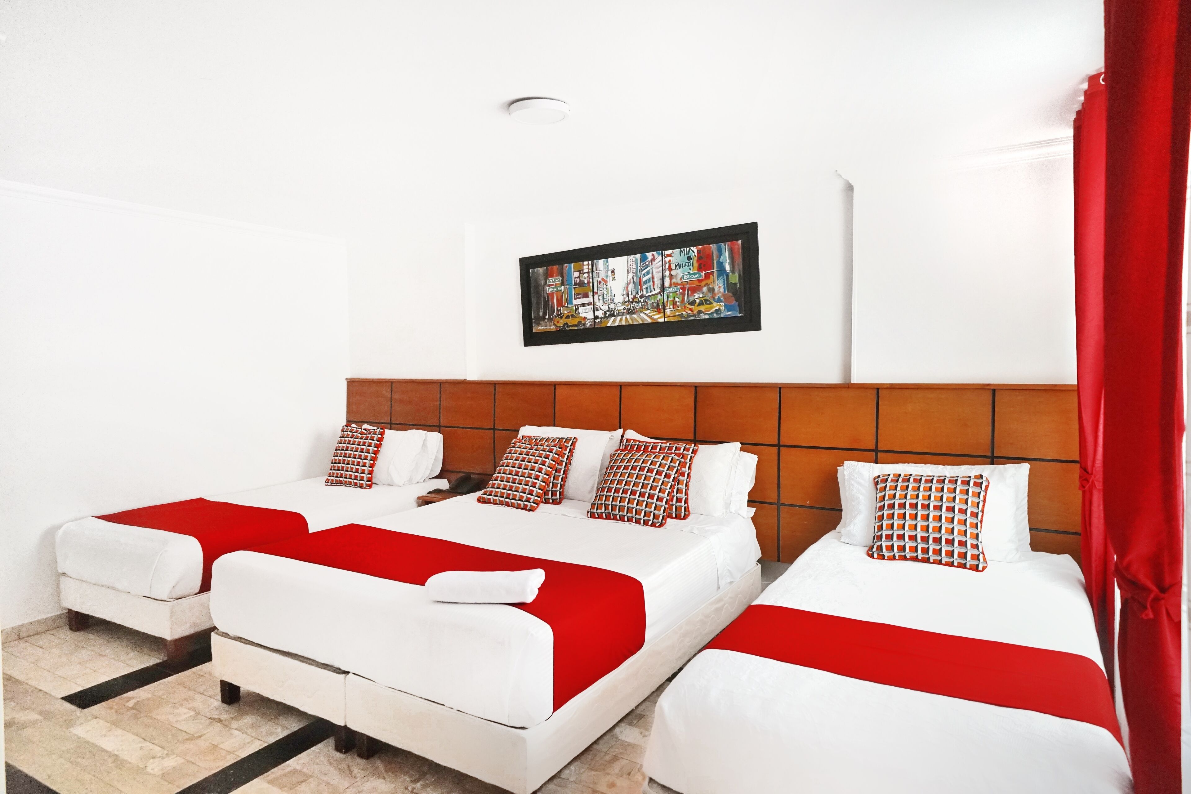 Foto - Hotel Embajada Real