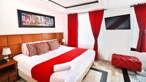 Cribs (free), rollaway beds (surcharge), WiFi (free) - Hotel Embajada Real (Bogotá)