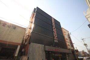 Façade de l’hébergement