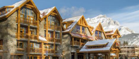 Mặt tiền nơi lưu trú