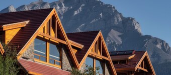 Moose Hotel And Suites