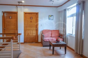 Interior - The Pub Hotel (Olongapo)