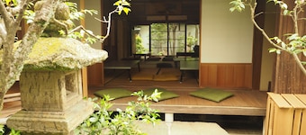 Naramachi Hostel & Restaurant