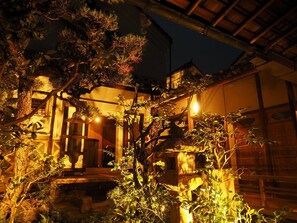 Interior detail - Naramachi Hostel & Restaurant (Nara)