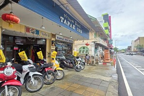 Exterior - Tapaeinn Hotel (Chiang Mai)