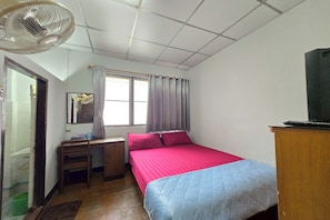 Standard Room, Fan | Bureau, accès au Wi-Fi (inclus), literie fournie