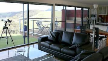 Black Rock Retreat | Living room | Flat-screen TV, DVD player