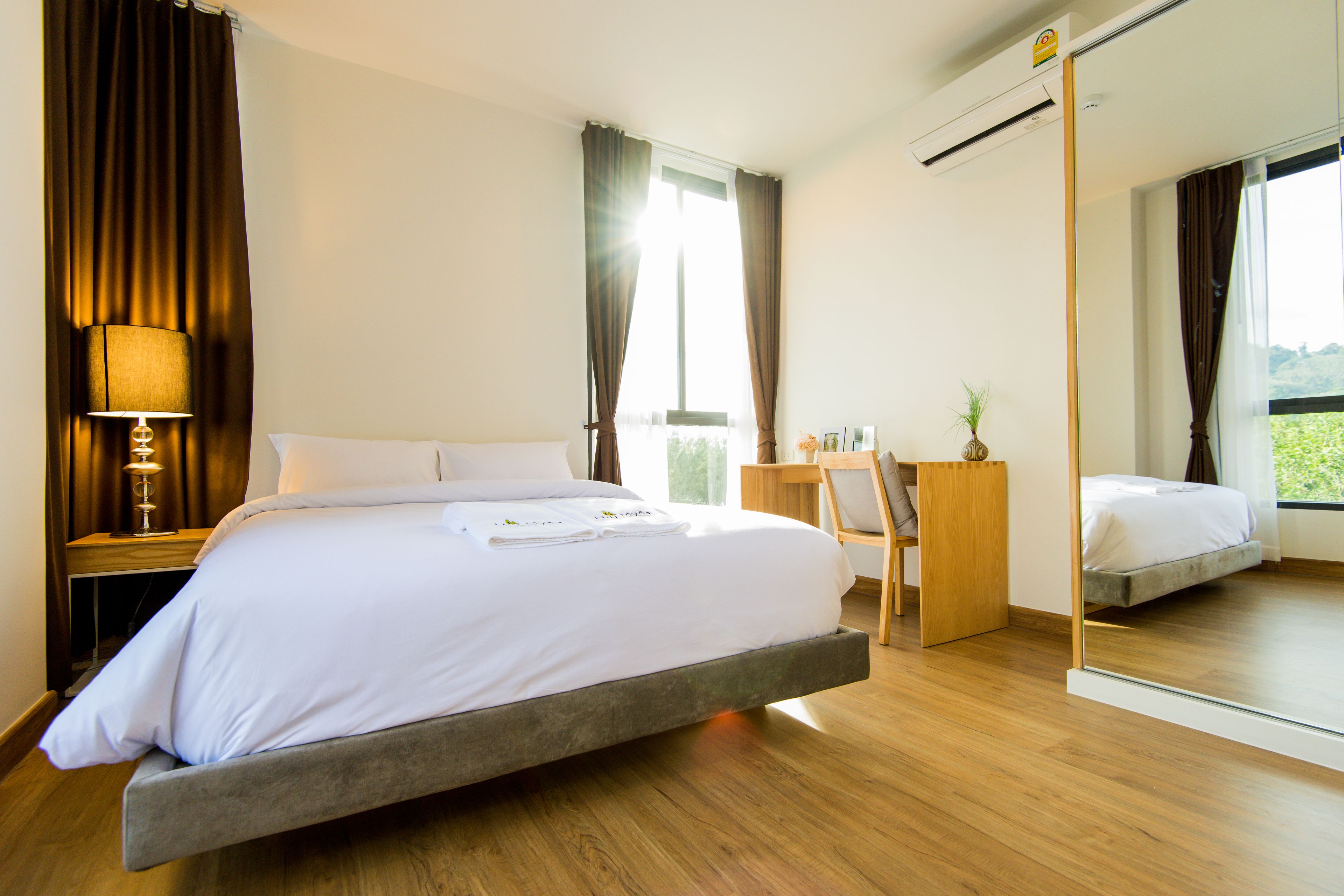 迷你吧(备有免费物品),客房内保险箱,特色装修