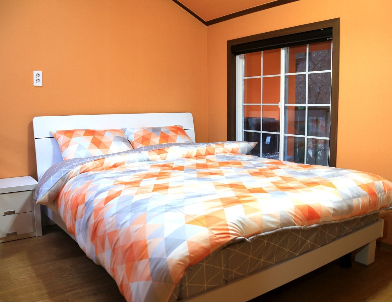 Double Room, Jetted Tub | Premium bedding, blackout drapes