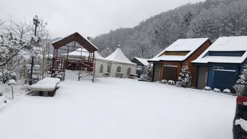 ๋๋ธ๋ฃธ, ๋ถ์ฌ์ ์์กฐ | ๊ฐ์ค์์ ๋ณด์ด๋ ์ ๋ง