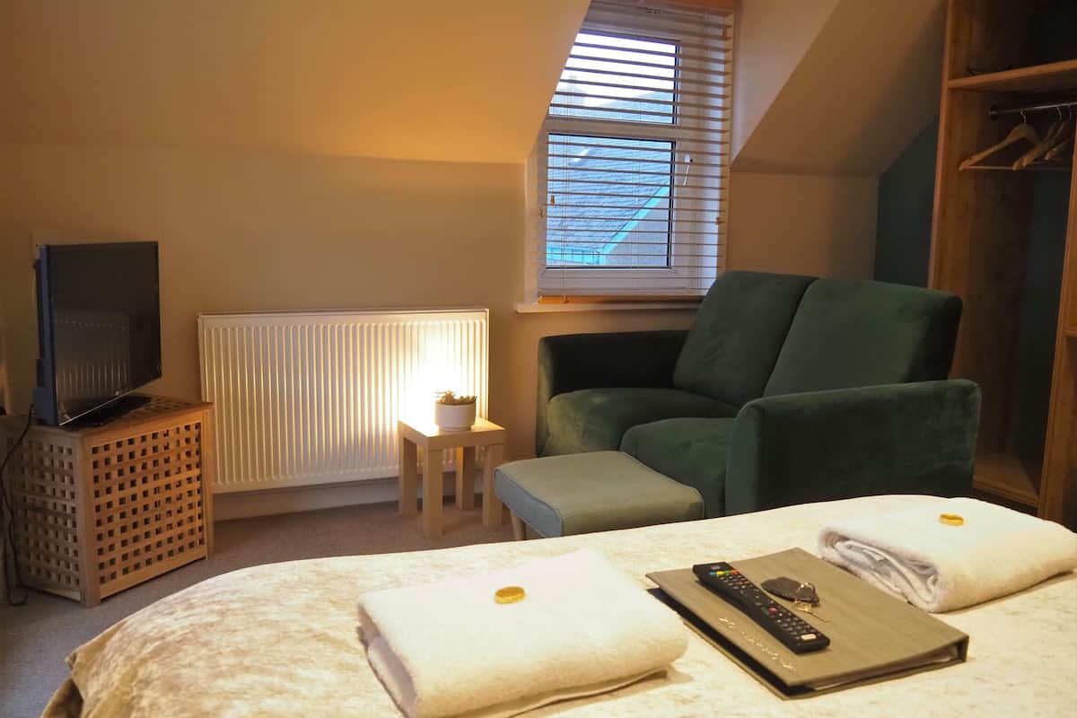 double room, sea view (select room) | free wifi, bed sheets