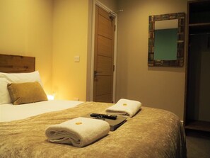 Kamar Double Standar | Wi-Fi gratis dan seprai linen