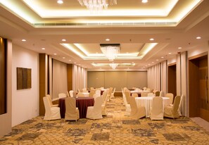 Banquet hall - V7 Hotel (Chennai)