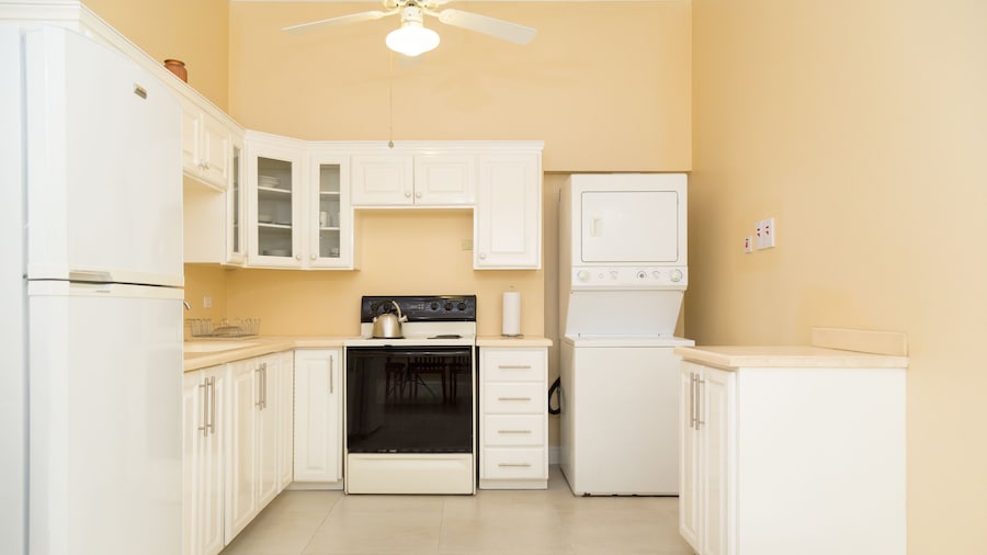 New Kingston Guest Apartment at Westbury