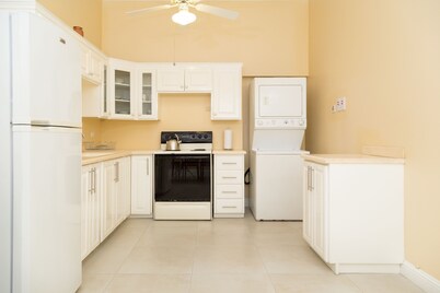 New Kingston Guest Apartment at Westbury