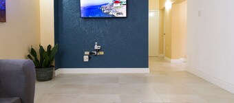 New Kingston Guest Apartment at Westbury