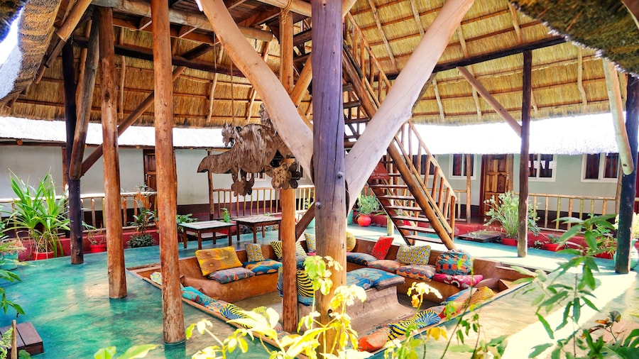 Jollyboys Backpackers