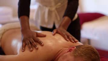 Salas para tratamentos a dois, massagens musculares profundas
