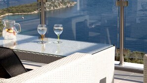 Vil·la, 2 dormitoris, piscina privada | Vista des de l'habitació