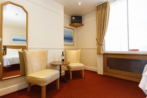 Dobbelt- eller tomannsrom | Oppholdsområde | Flatskjerm-TV