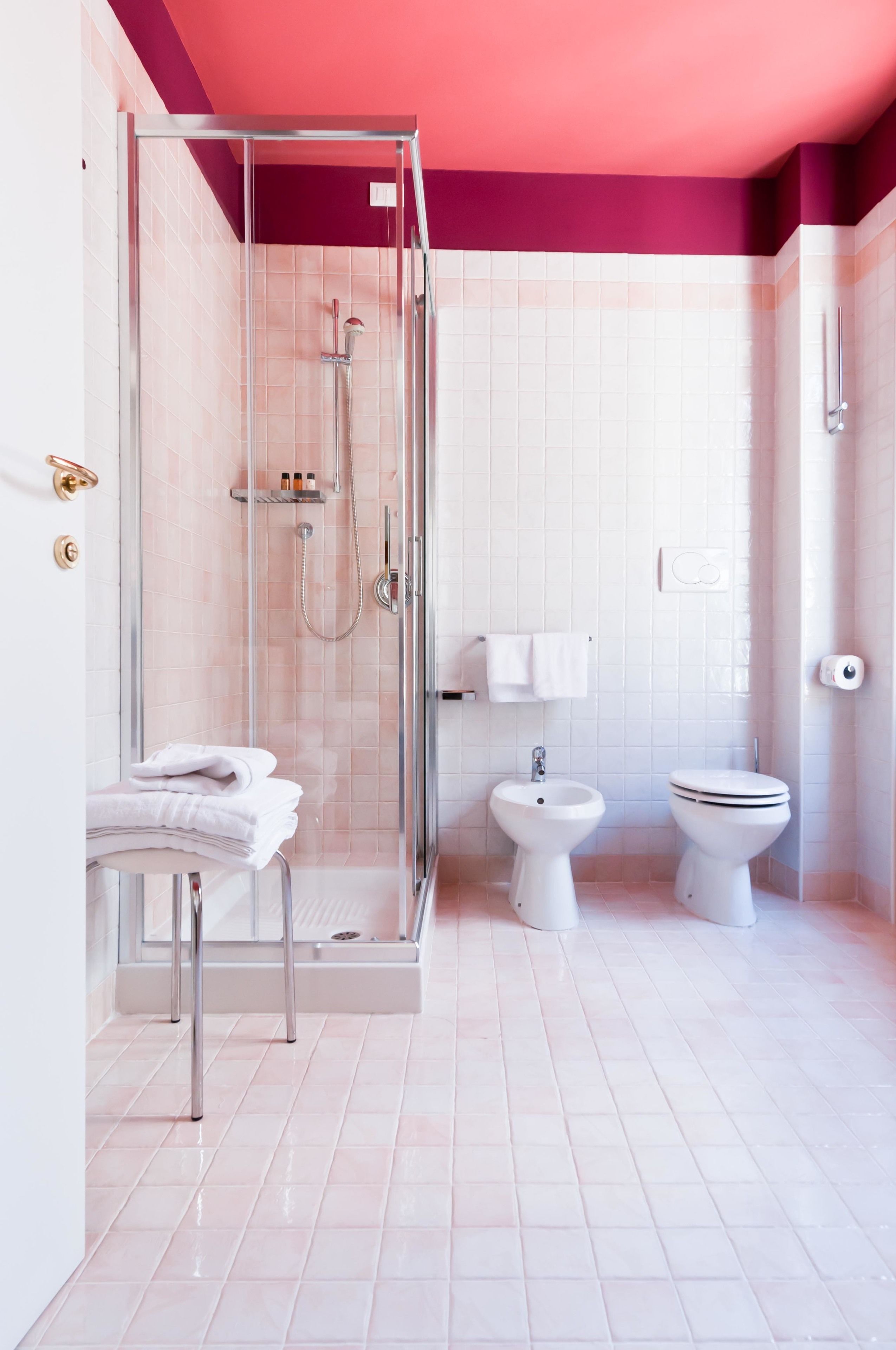 classic double or twin room | bathroom | free toiletries, hair dryer, bidet, towels