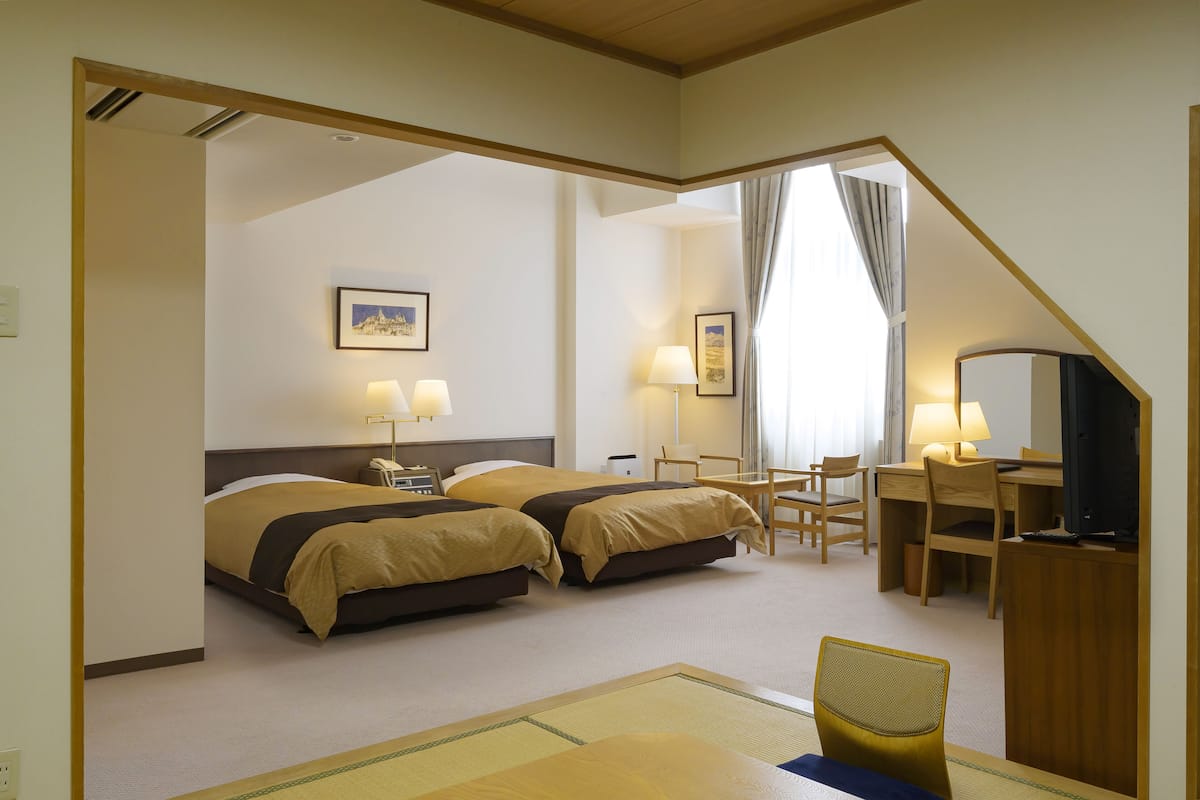 Japanese & Western Style Room, Non Smoking | Free WiFi, bed sheets