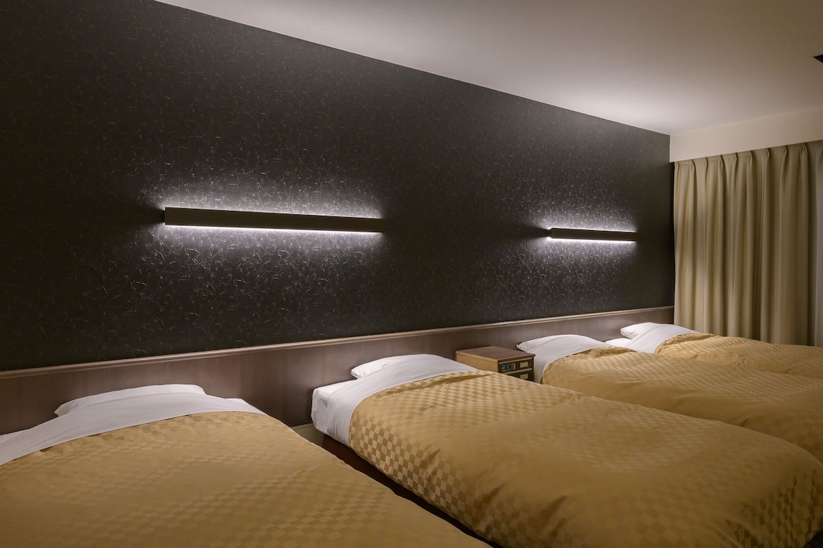 quadruple room, non smoking | 1 bedroom, free wifi, bed sheets