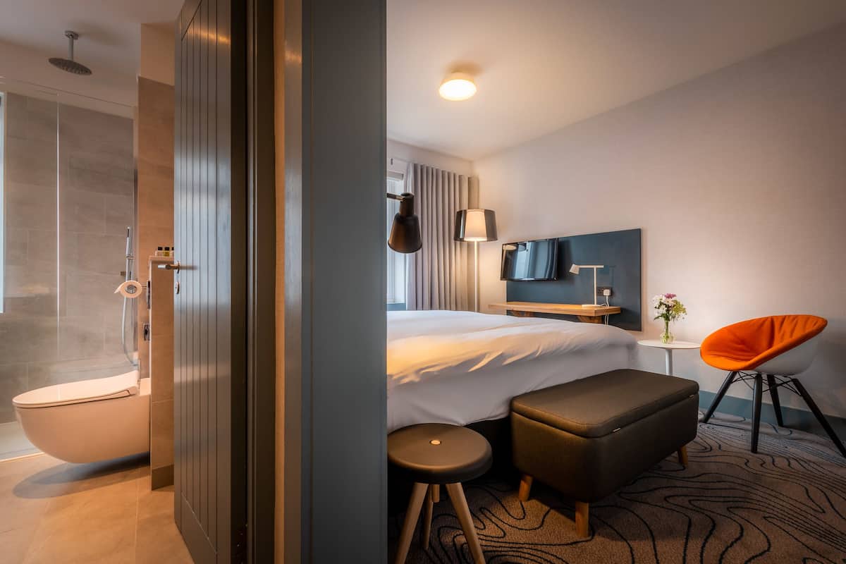 superior double  | 1 bedroom, free wifi, bed sheets