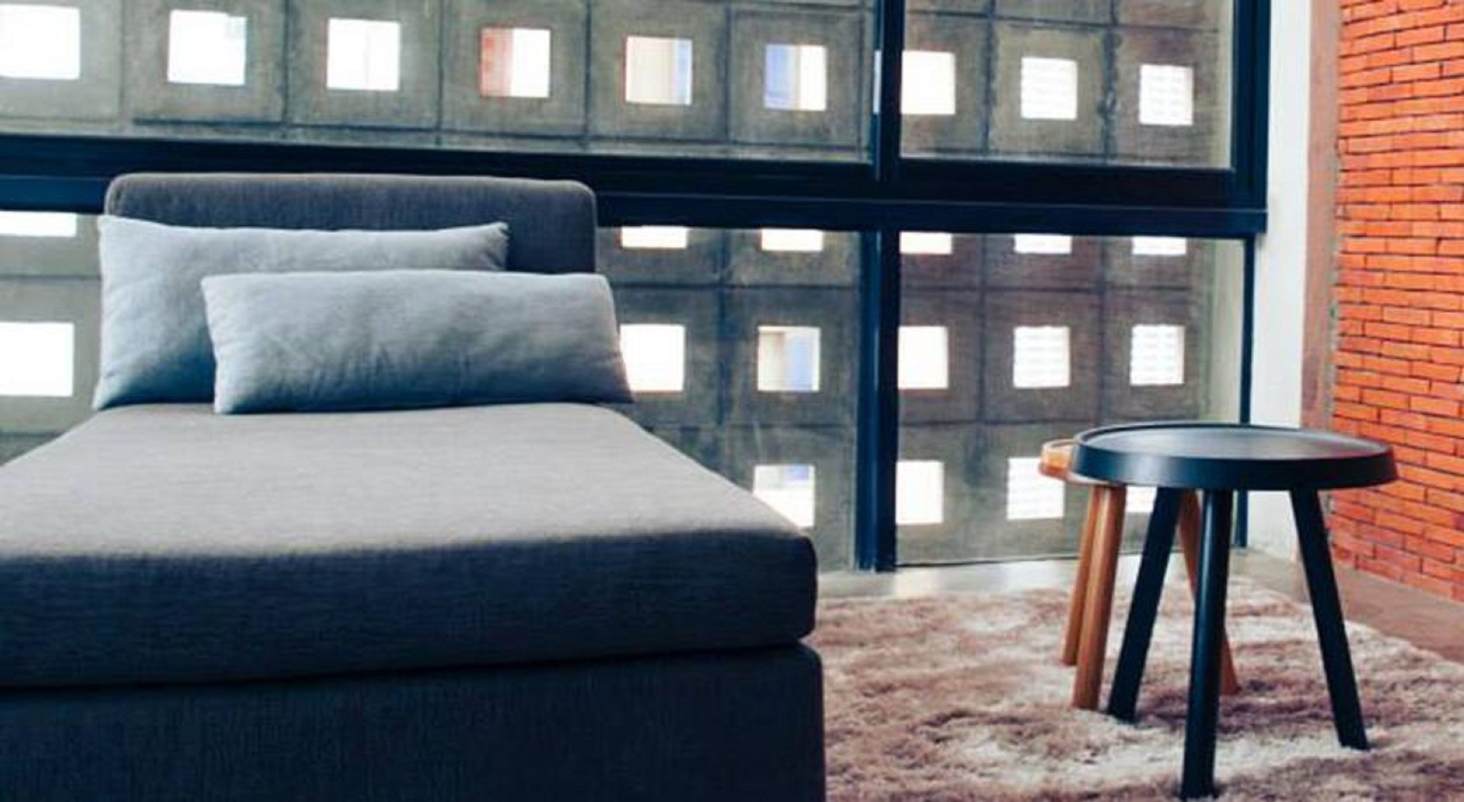 single room | minibar, in-room safe, desk, blackout curtains