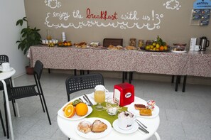 Dagelijks ontbijtbuffet (toeslag)