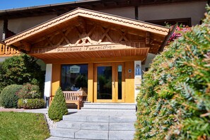 Property entrance - Gästehaus Franziska (Mittenwald)