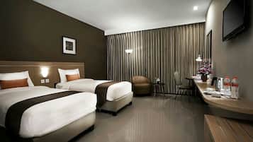 Executive Twin | In-room safe, desk, blackout curtains, soundproofing