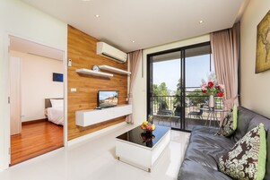 Televisión de pantalla plana, reproductor de DVD