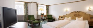 Minibar, in-room safe, desk, iron/ironing board