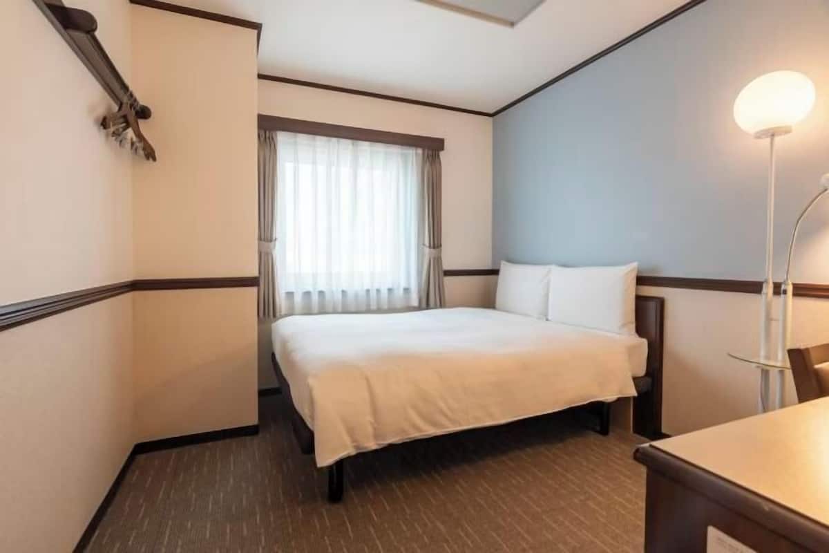 1 bedroom, down duvets, in-room safe, blackout curtains