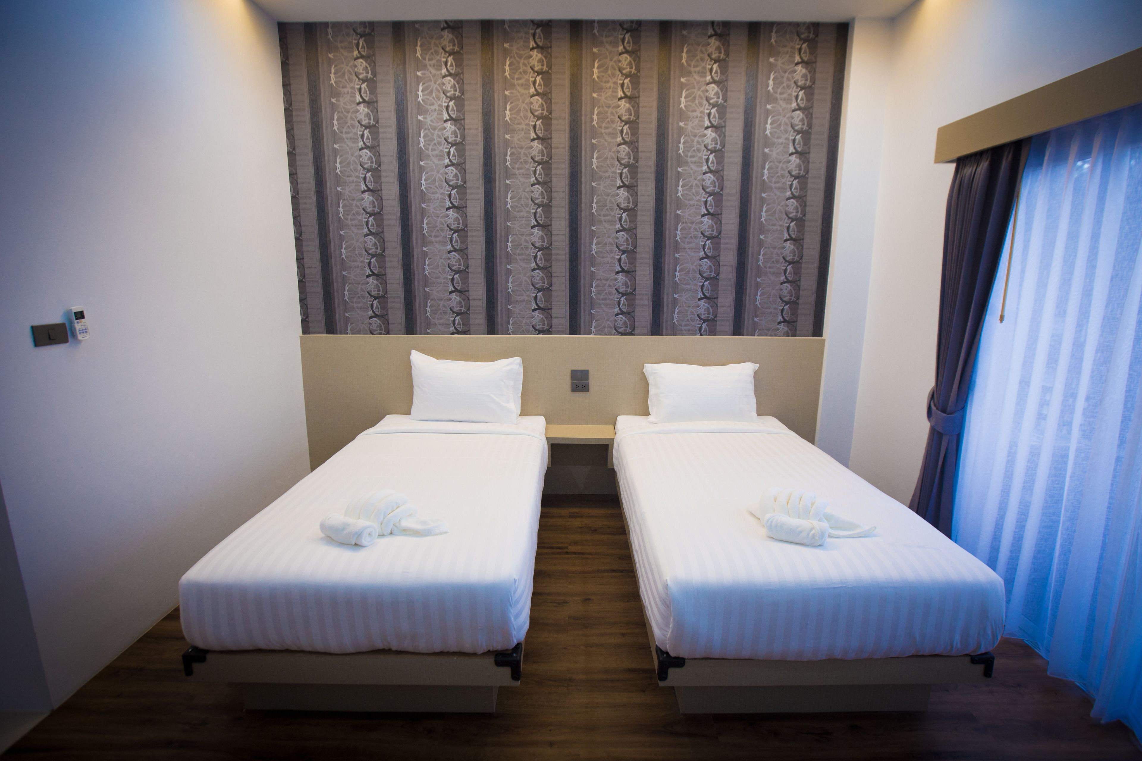 superior twin room, 2 single beds | hypo-allergenic bedding, free minibar, desk, free wifi