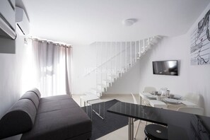 Elite Bungalow | Living room - Playaflor Chill Out Resort, a 50 mtrs de la playa (Arona)