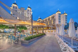 Poolside bar - Sidera Kirman Premium - Ultra All Inclusive (Alanya)