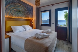 Standard Double Room, Sea View | Premium bedding, Select Comfort beds, minibar, in-room safe