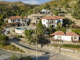 Fachada de la propiedad
