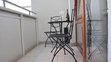 Premium-Apartment, 1 Schlafzimmer, Nichtraucher, Terrasse | Terrasse/Patio