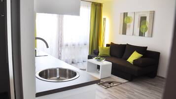 Premium-Apartment, 1 Schlafzimmer, Nichtraucher, Terrasse | Eigene Küche | Kühlschrank, Mikrowelle, Herdplatte, Geschirrspüler
