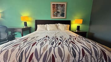 Standard Room, 1 King Bed, Non Smoking | Free WiFi, bed sheets