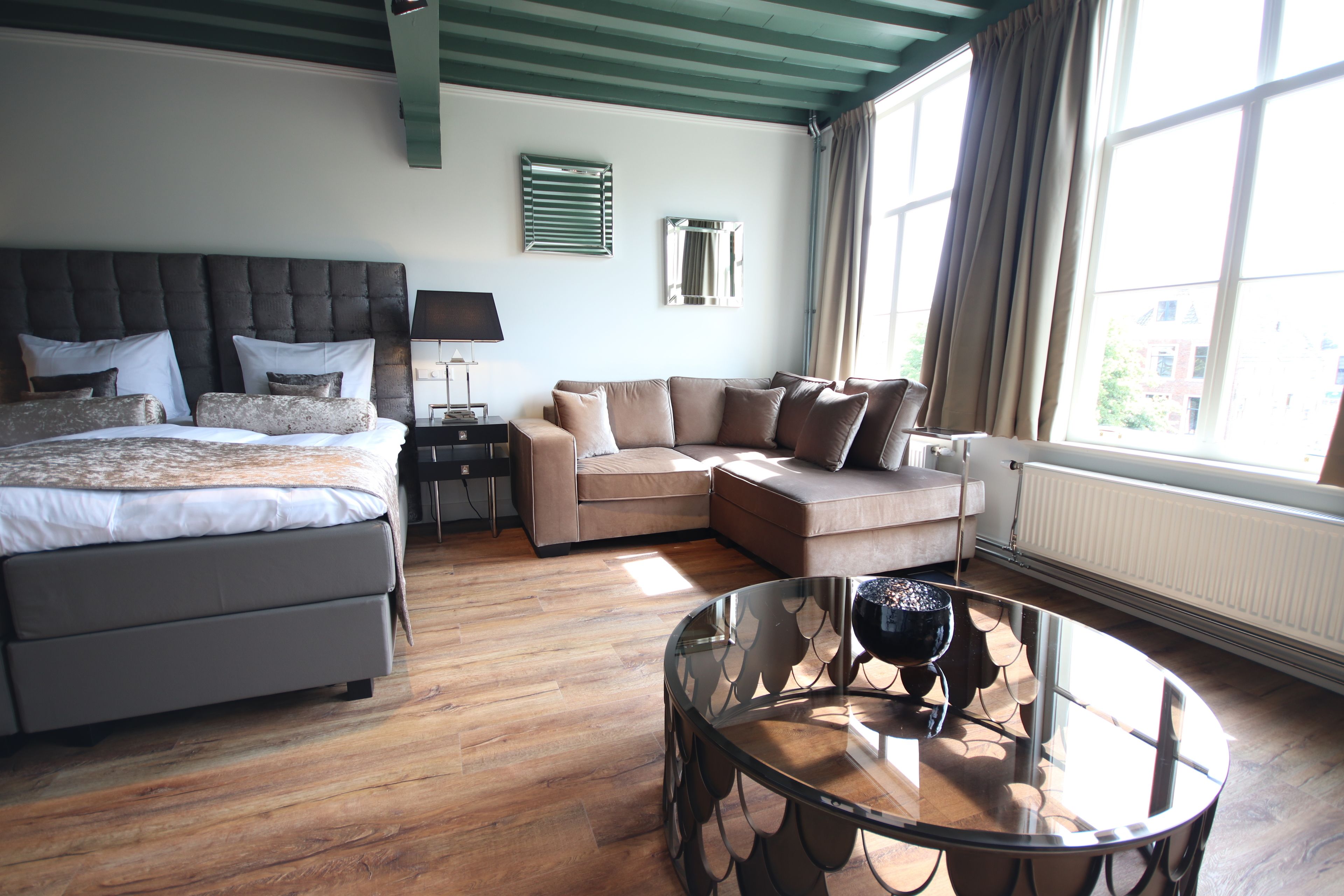 Suite – superior, 1 kingsize-seng, ikke-røyk, kanalutsikt | Utsikt fra rommet