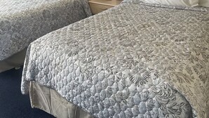 Double Room, 2 Double Beds | WiFi (free), bed sheets - Lamplighter Motel - Clinton, Connecticut (Clinton)