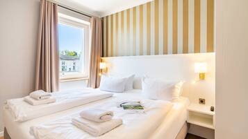 1 bedroom, in-room safe, desk, blackout curtains