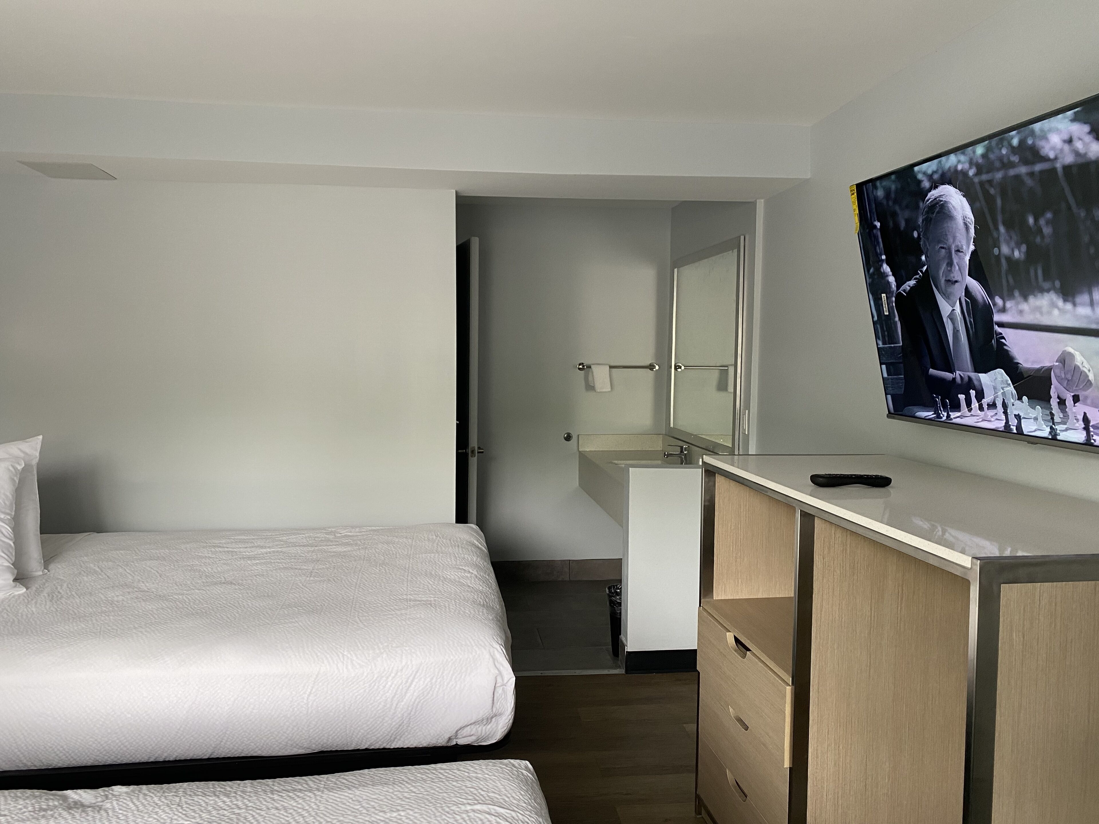 Double Room, Multiple Beds | Free WiFi, bed sheets